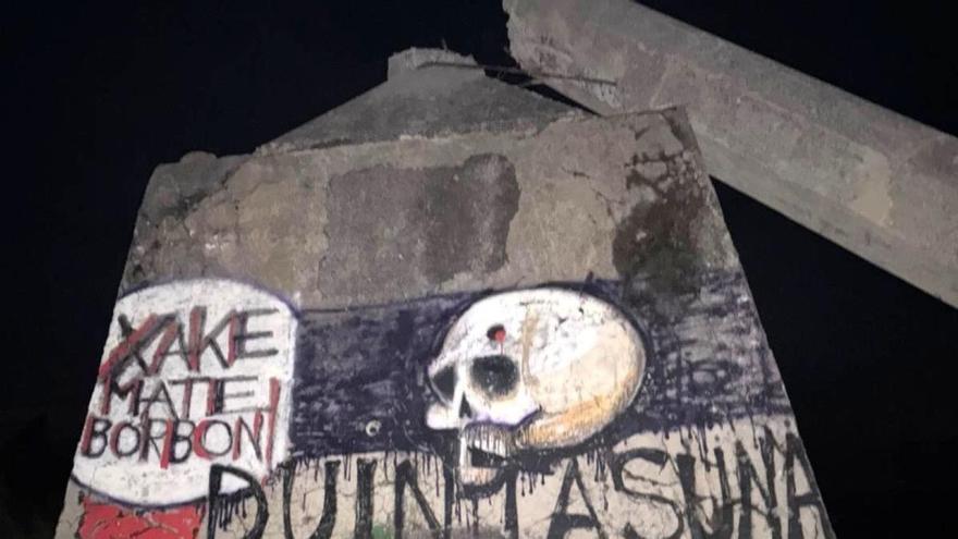 Derribada la cruz de Morkaiko en Elgoibar