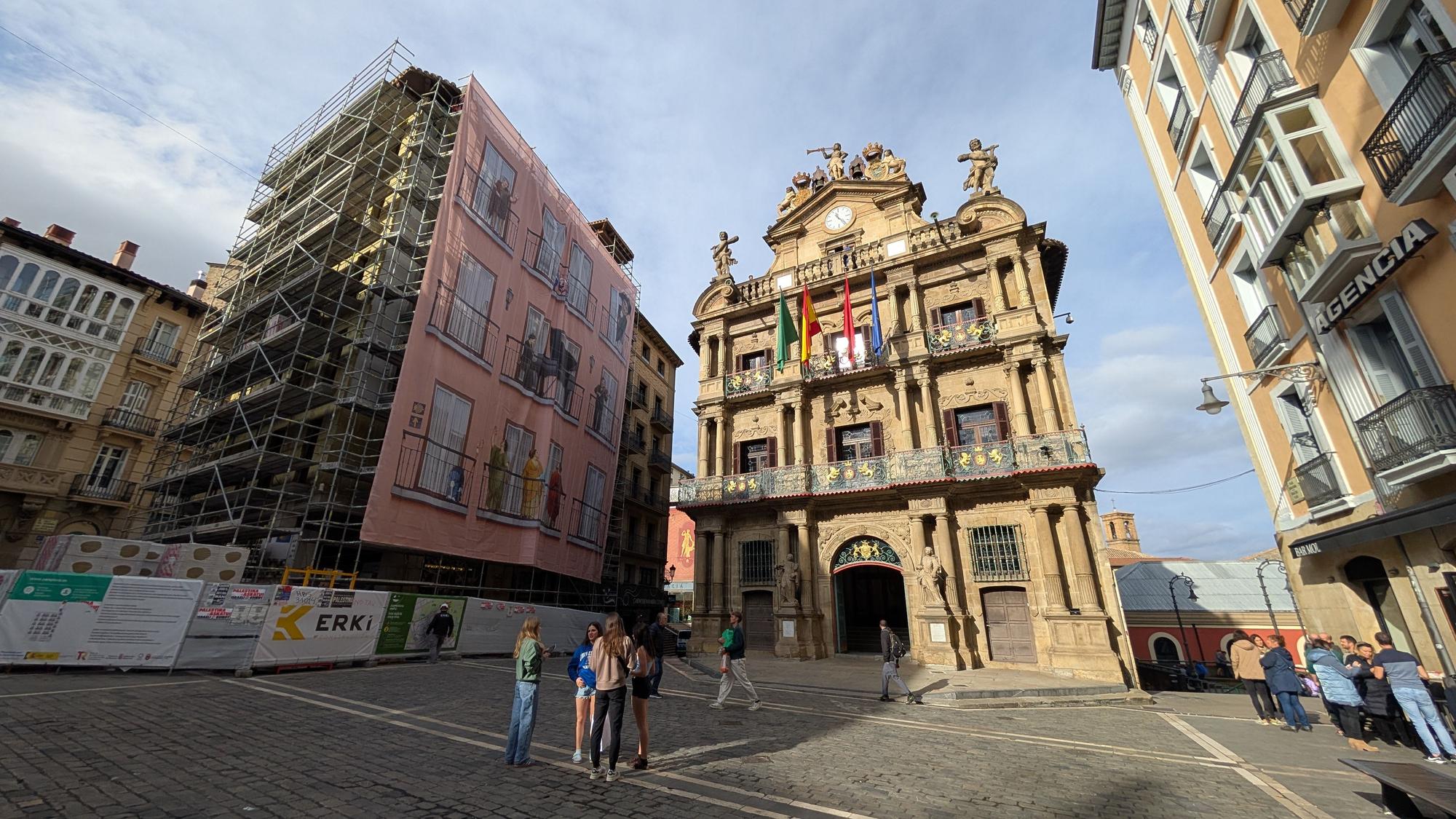“Pamplona, con Nombre Propio”: 19 personajes en los balcones de Casa Seminario