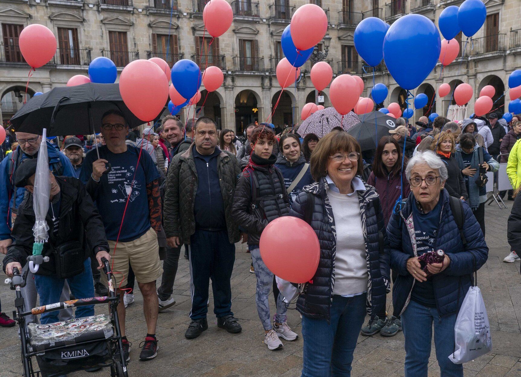 En imágenes: Así ha sido la VI Caminata Solidaria de Asafes en Vitoria por la salud mental