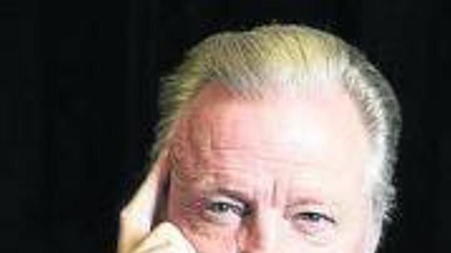 Jon Voight llama “ignorantes” a Javier Bardem y Penélope Cruz