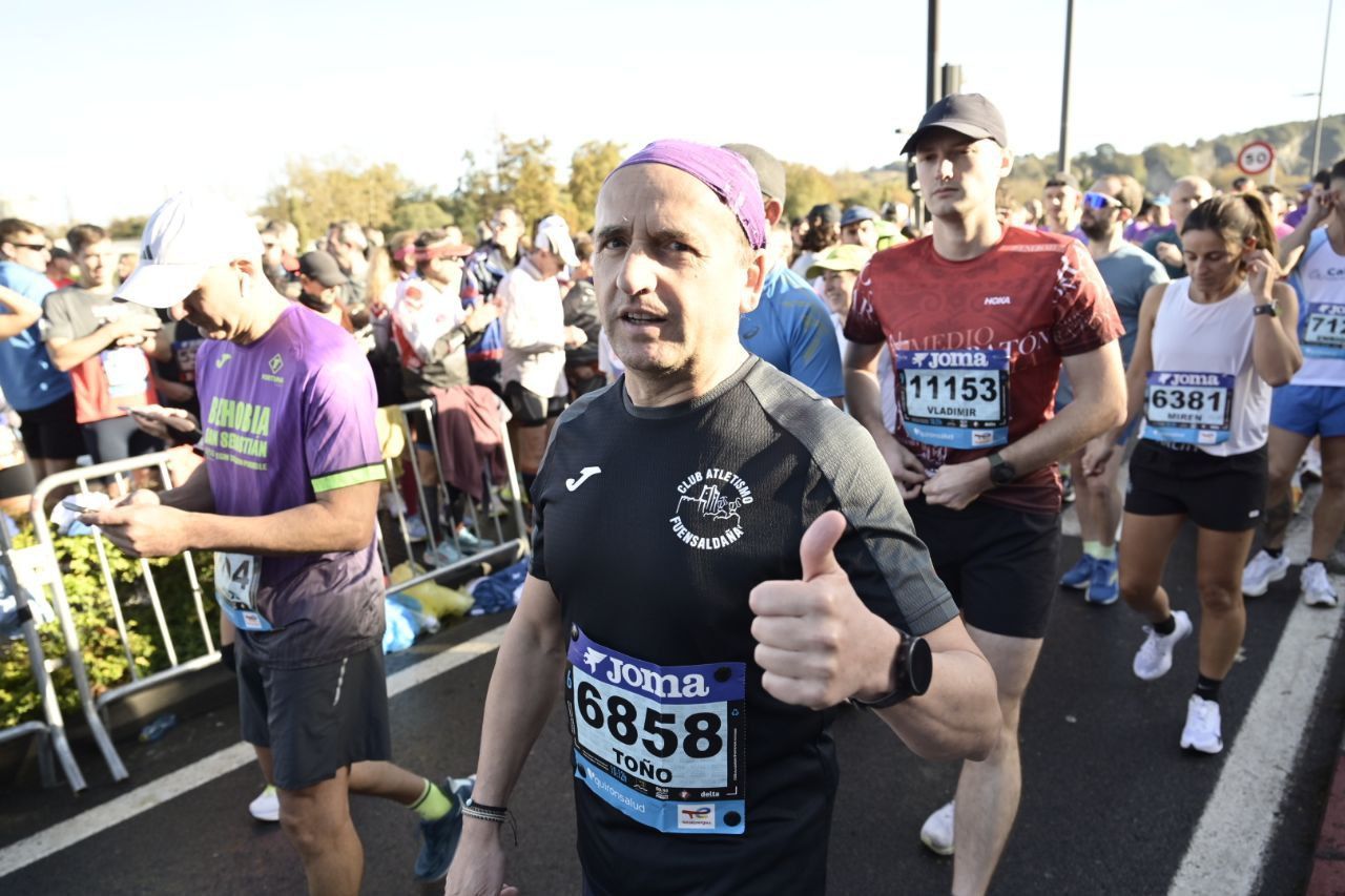 En imágenes: Ilusión y concentración en la salida de la Behobía- San Sebastían