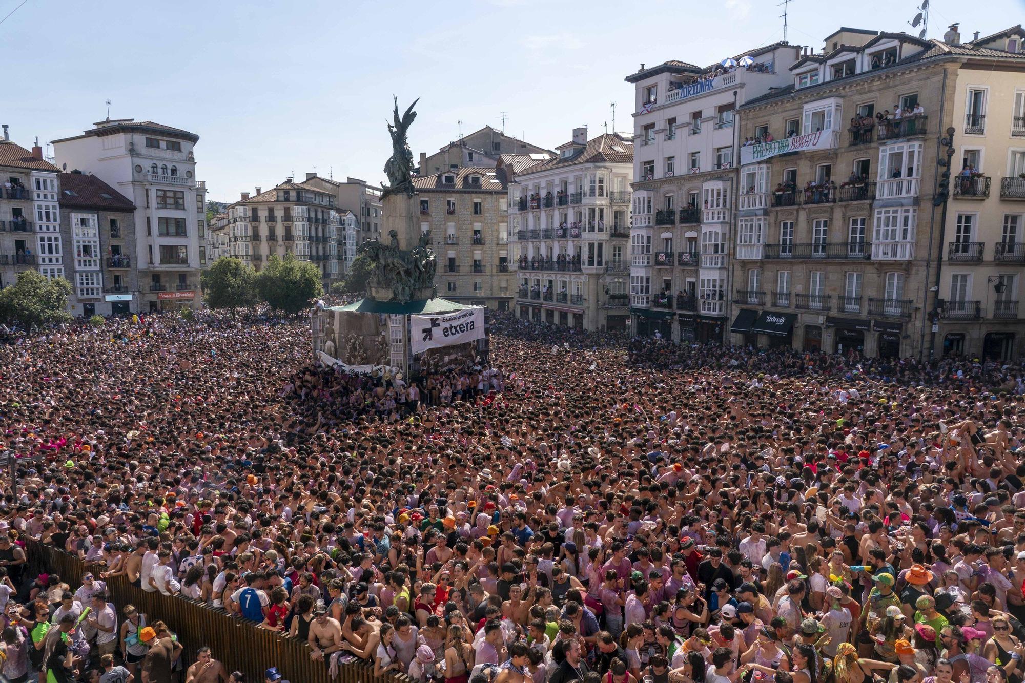 En imágenes: Así ha sido la bajada de Celedón en 2025