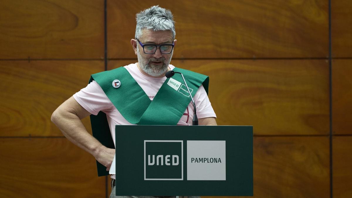 Oskar Sada, graduado en Educación Social, en su discurso.