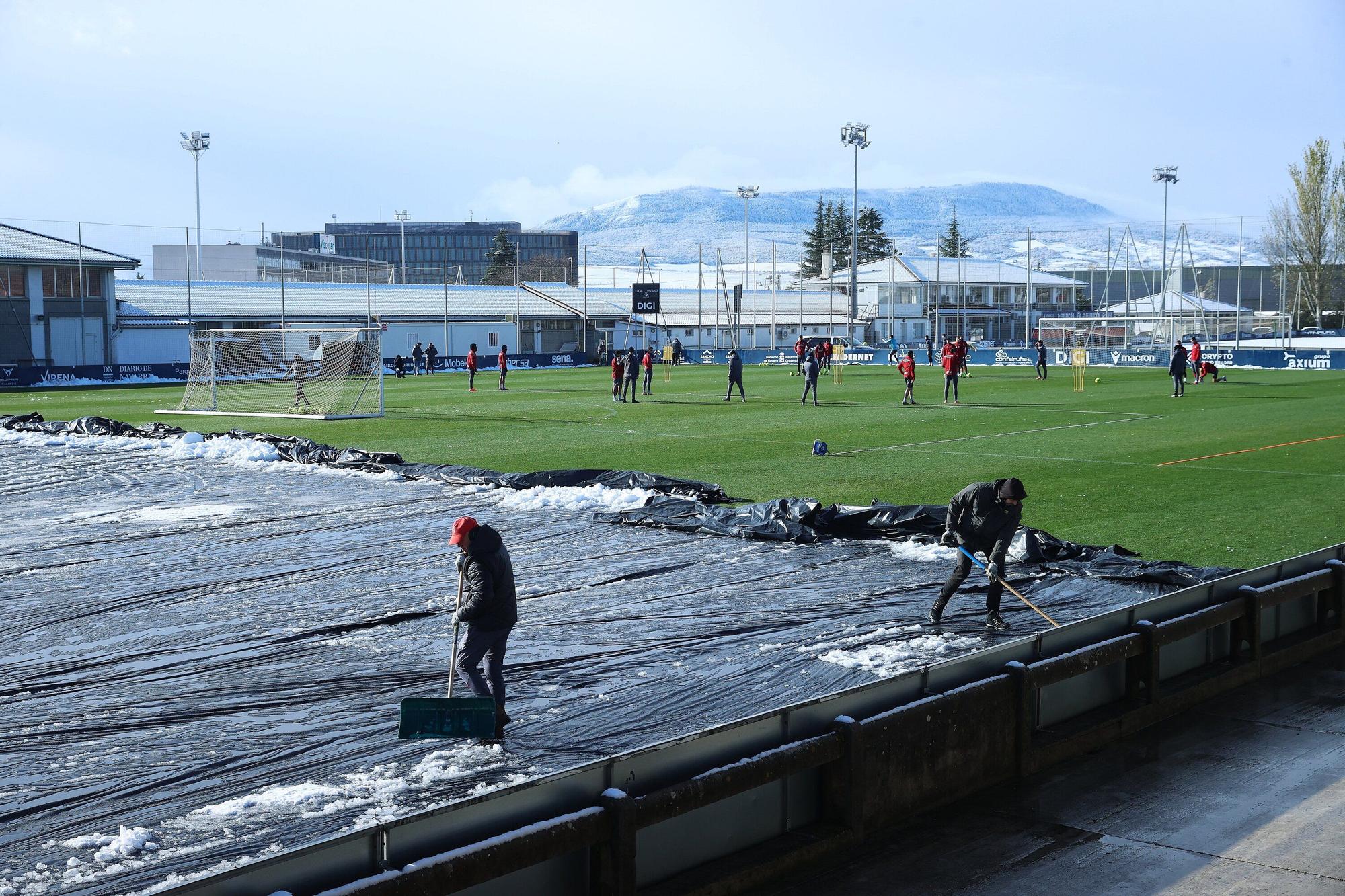 Fotos del entrenamiento de Osasuna (viernes 21 de noviembre de 2025)