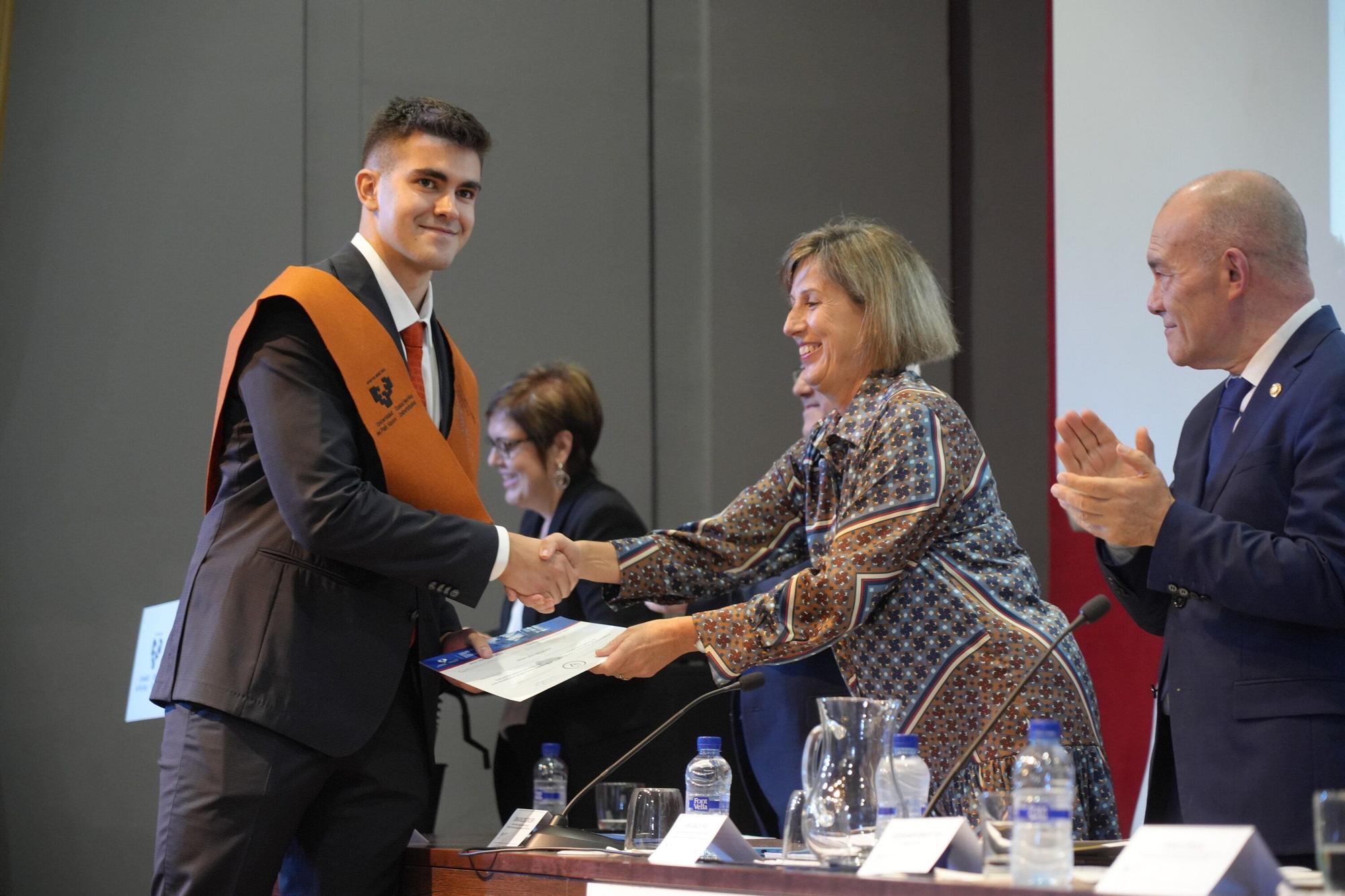 En imágenes: Graduación del curso 2024-2025 en la Escuela de Ingeniería de Vitoria-Gasteiz
