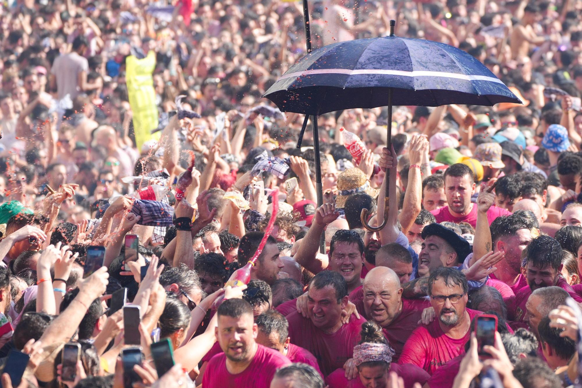 En imágenes: Así ha sido la bajada de Celedón en 2025