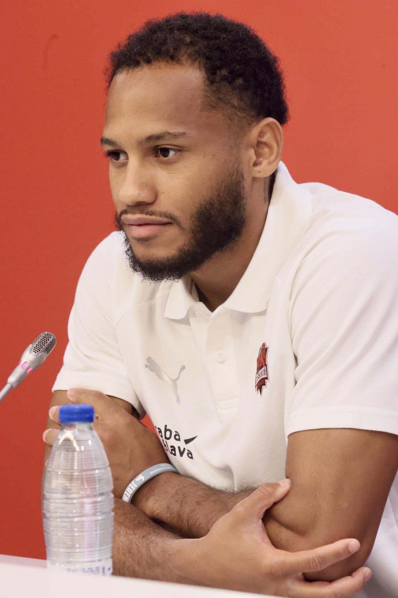 En imágenes: Presentación de Markquis Nowell como nuevo jugador del Baskonia