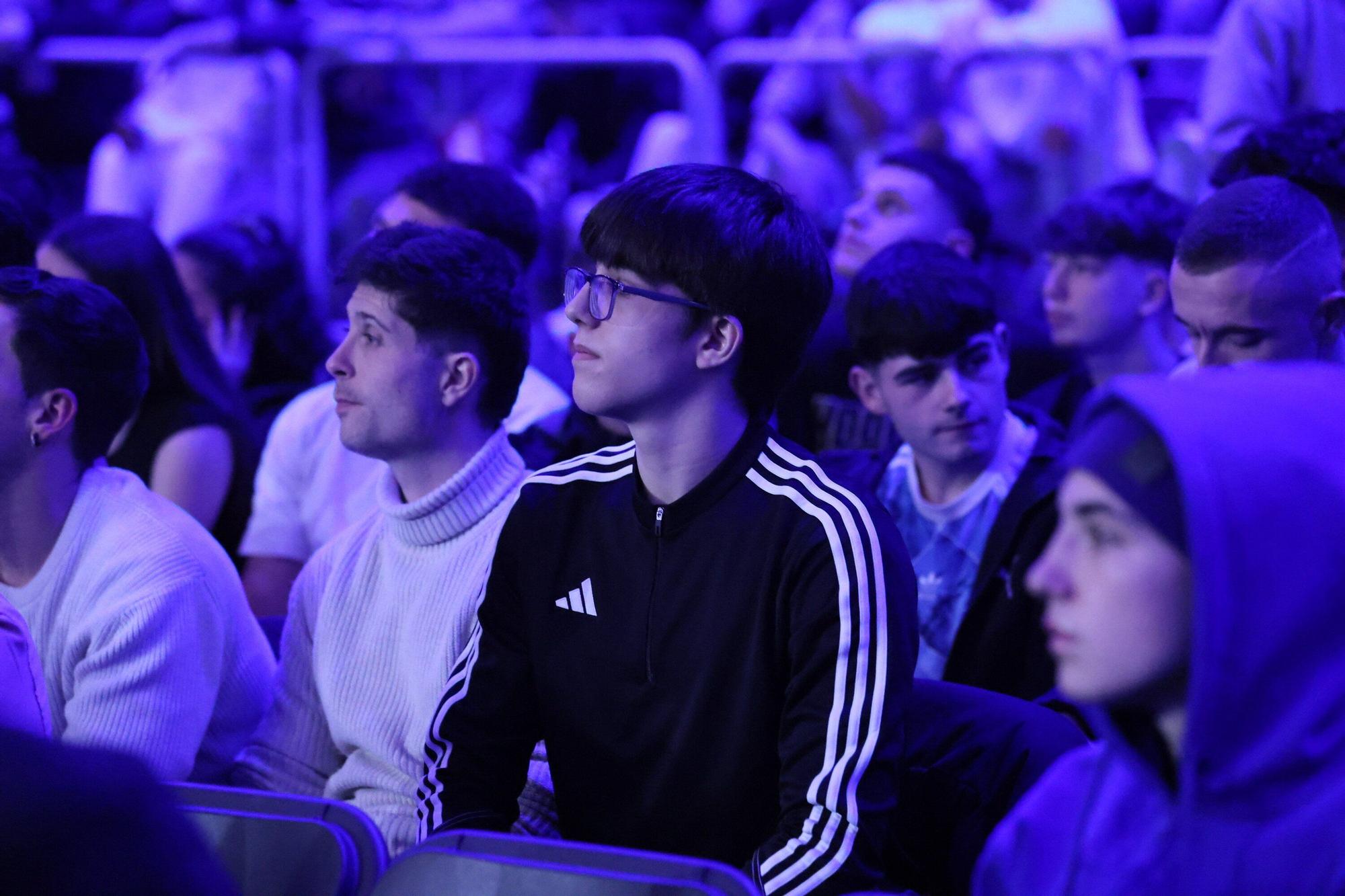 En imágenes: El Buesa se rinde al MMA con Topuria como estrella