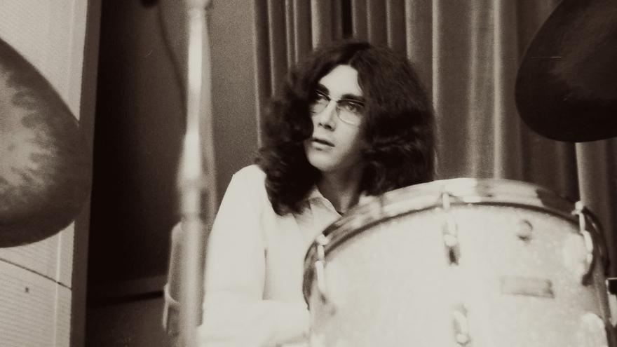 Fallece el músico Antonio Smash tres días después de su última actuación en Sevilla