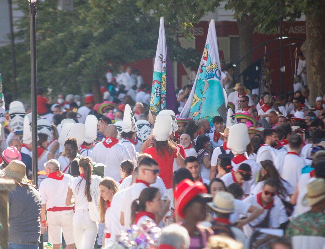 Entrada de las peñas día 10 de Julio
