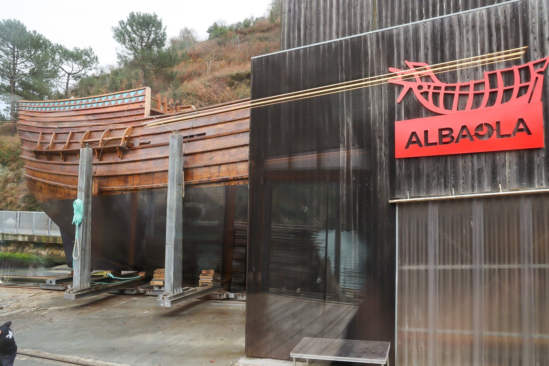 La nao 'San Juan', lista para la botadura