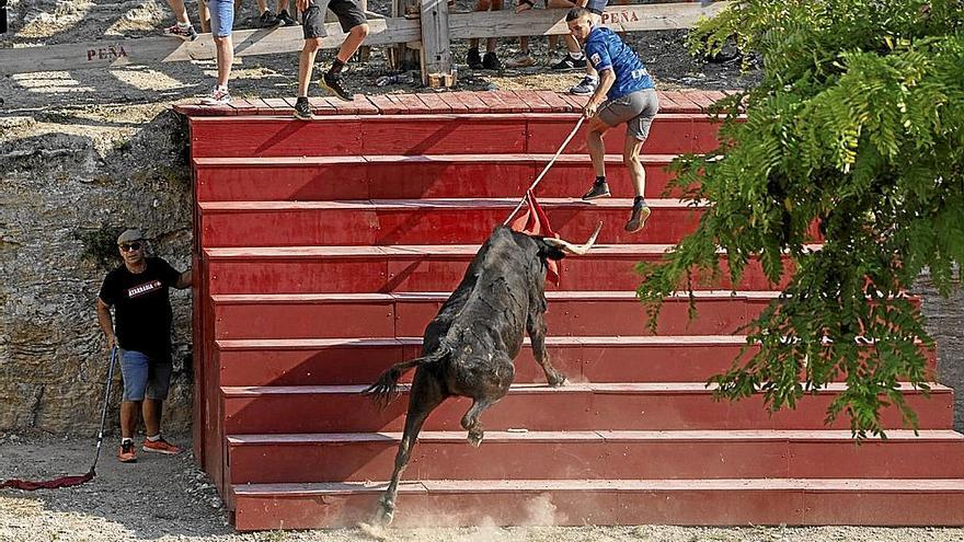 El Estrecho se mantiene en alto
