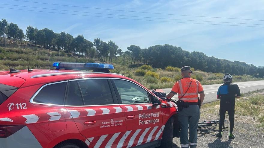 La imprudencia de un ciclista en la N-121: se salta un stop y da positivo en alcohol y drogas