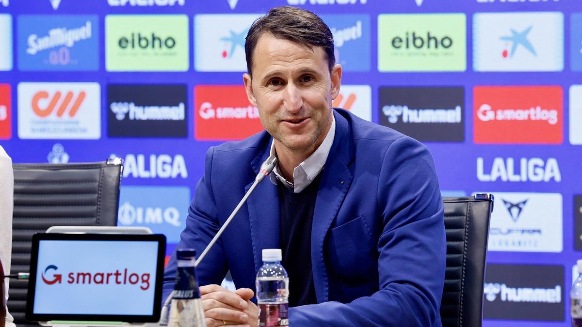 Beñat San Jose, entrenador de la SD Eibar, en rueda de prensa.