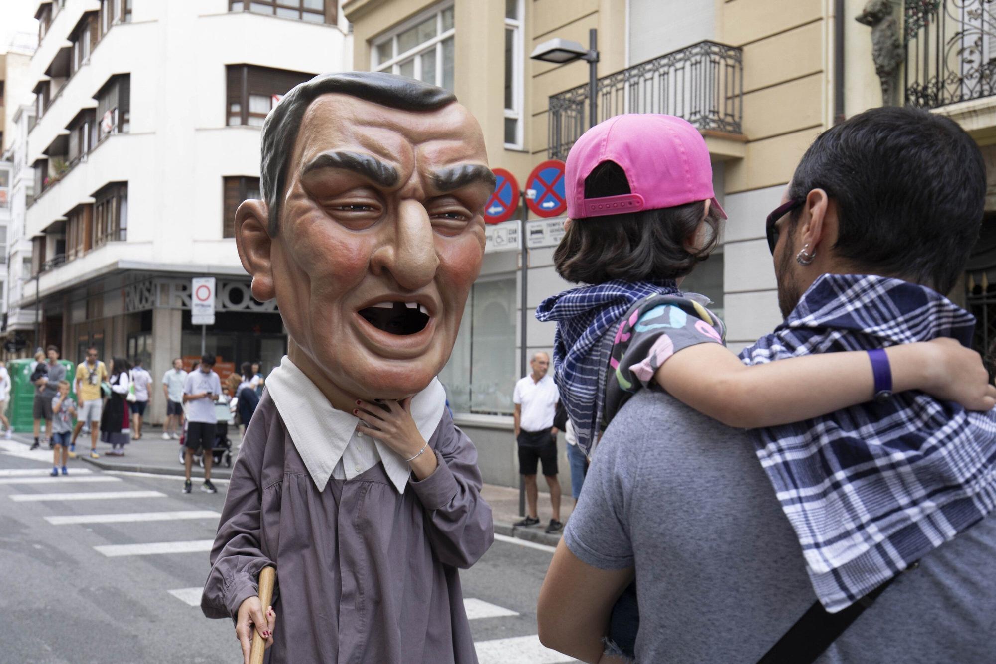 Comparsa de Cabezudos