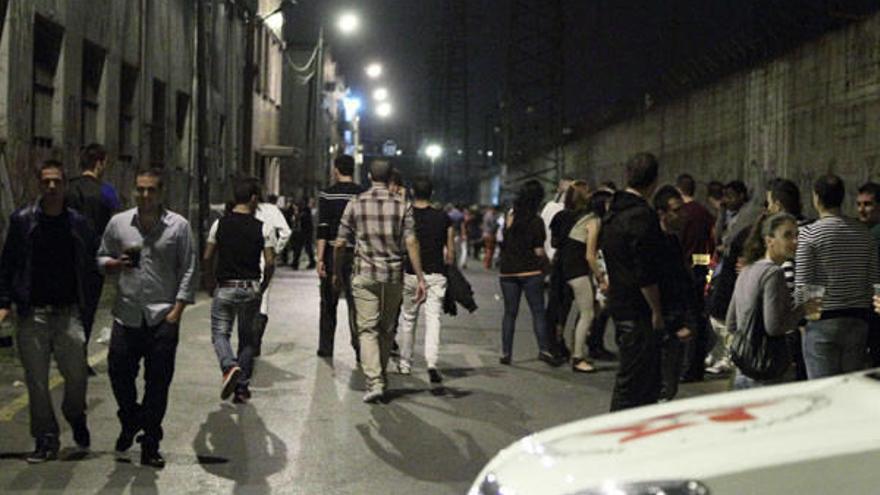Bilbao cerca el botellón en Zorrotzaurre