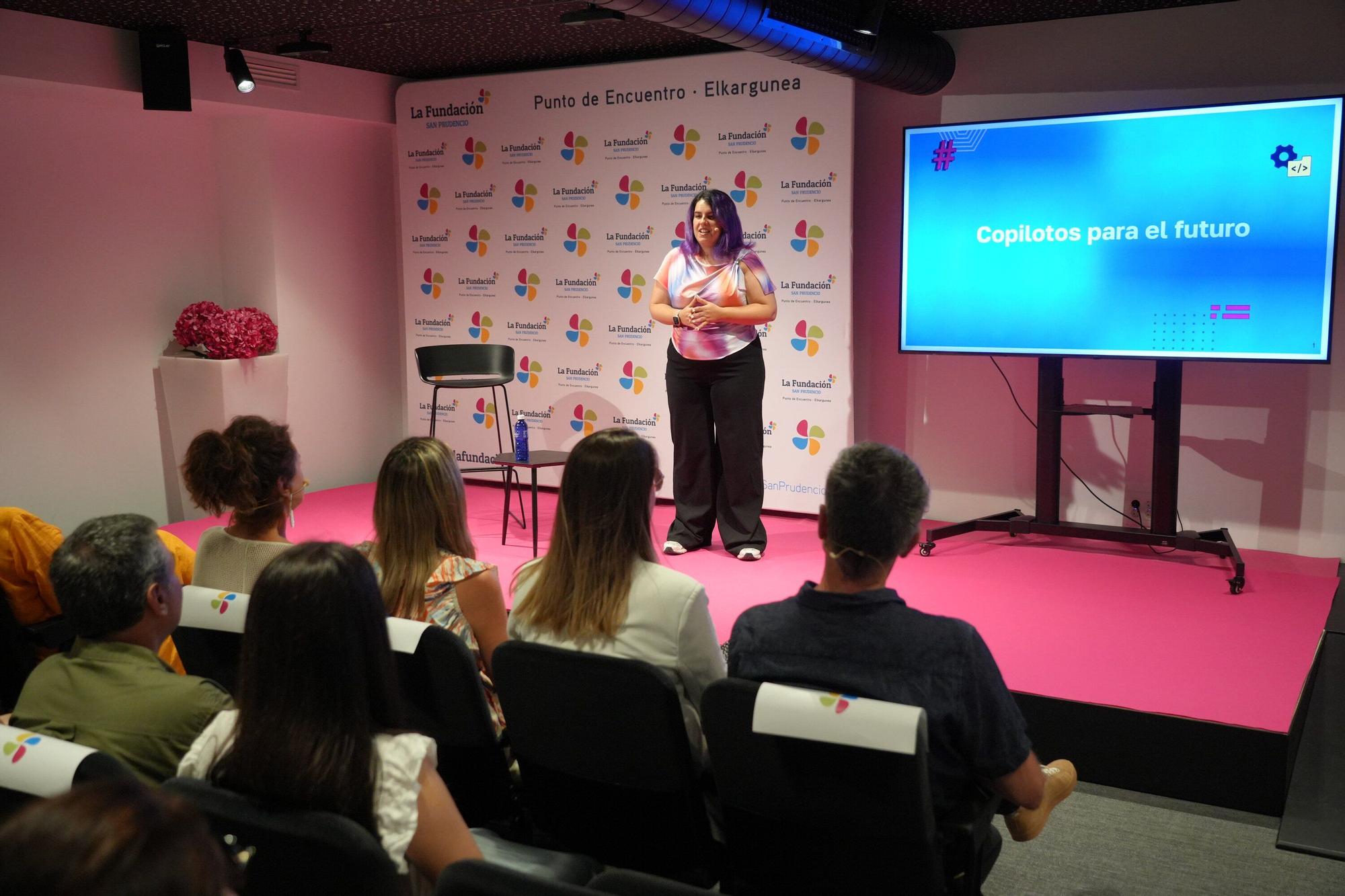 En imágenes: Entrega de premios LaF al mérito académico en la Fundación Laboral San Prudencio