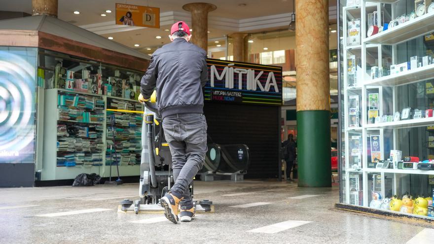 El juez propone que un jurado popular juzgue el crimen de la sala Mitika
