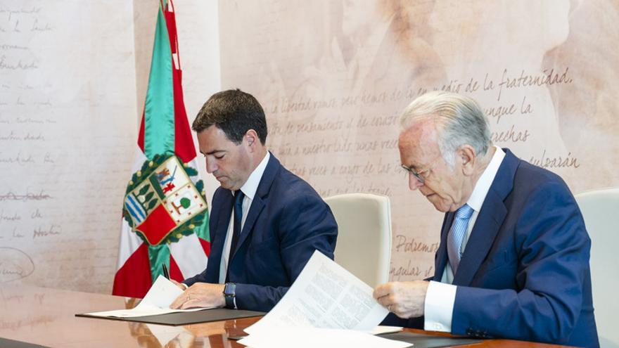 Pradales y Fundación La Caixa firman un acuerdo por el que la entidad dedicará 16 millones a acción social en 2025