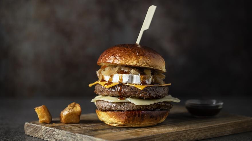 La hamburguesa que desafía tu apetito con carne Simental en Bilbao