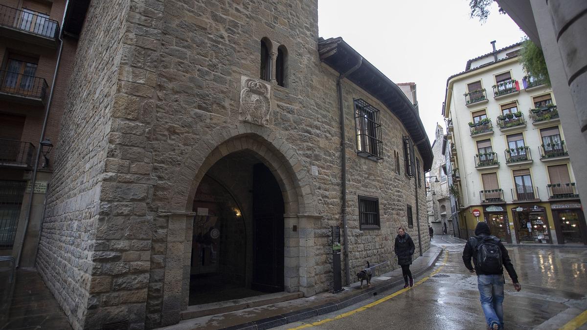 Fachada de la Cámara de Comptos, el organismo encargado de fiscalizar la gestión económica y financiera del sector público de Navarra.