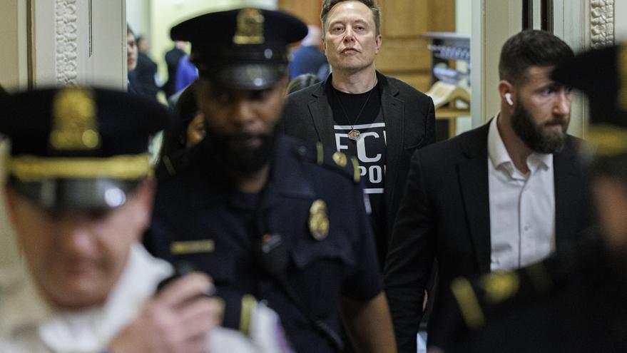 Musk vuelve a arremeter contra Pedro Sánchez: ¡'Dirty Sánchez' es un traidor a España!