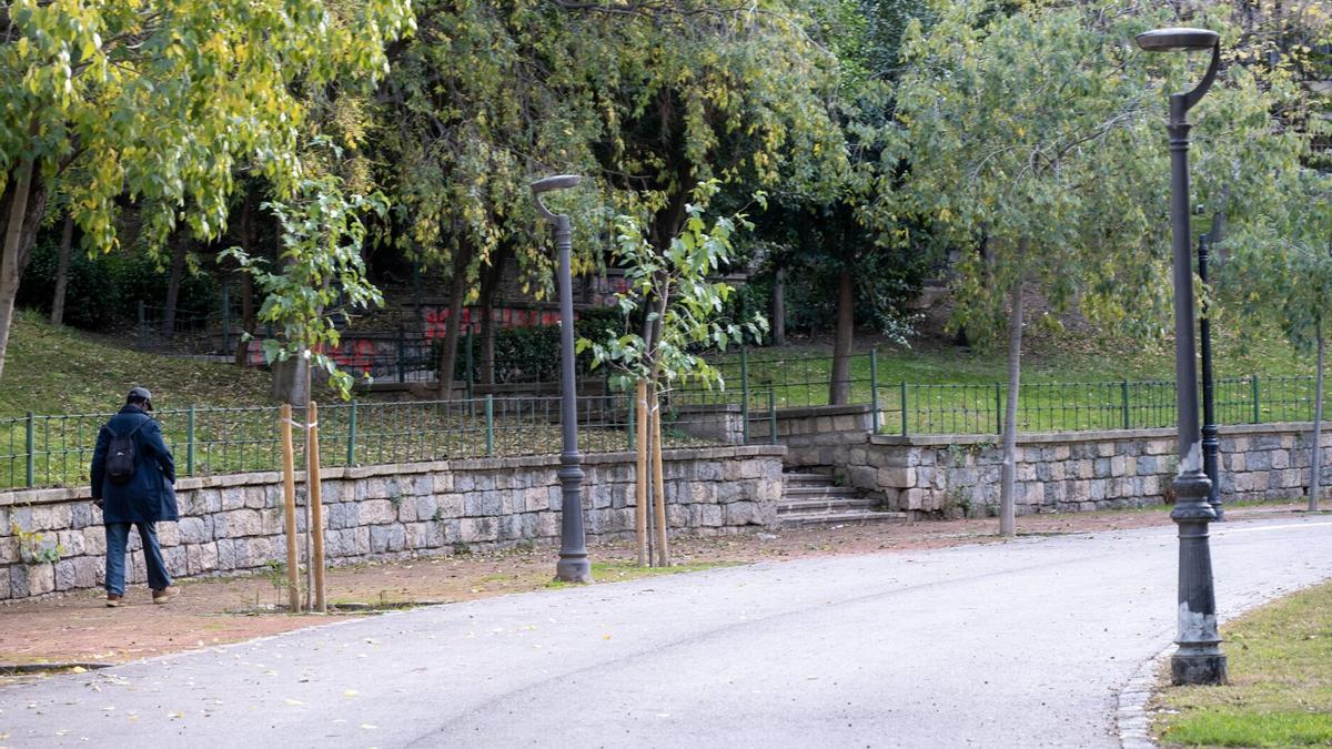 Vista del Parque de la Concordia, situado en pleno centro de Jaén, donde hallaron los cuerpos sin vida de las dos menores, de 15 y 16 años.