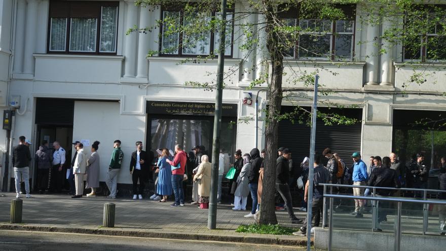 El Gobierno Vasco acompañará en el proceso de regularización para que nadie pierda el tiempo: "es oro y derechos"