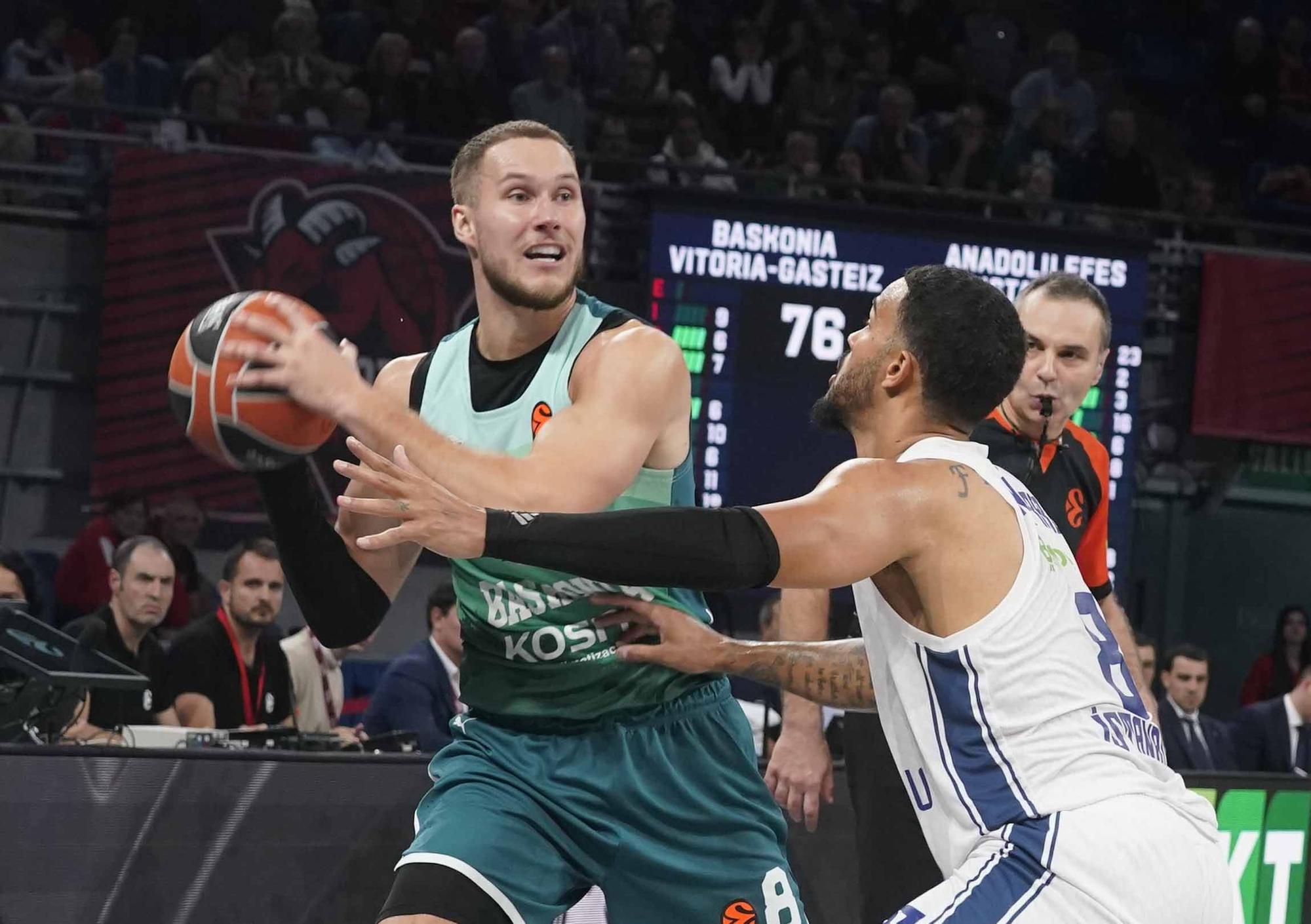 Las mejores imáganes del Baskonia 86-75 Anadolu Efes