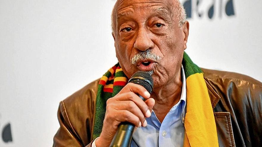 Mulatu Astatke, durante el homenaje que recibió ayer en Donostia.  | FOTO: ARNAITZ RUBIO