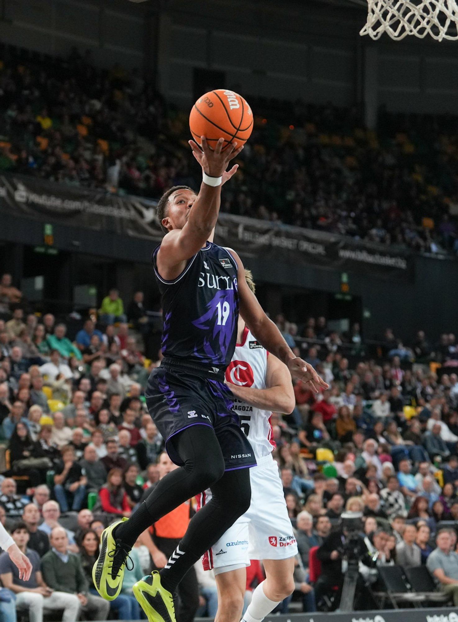 En imágenes: el Surne Bilbao Basket arrolla sin piedad al Zaragoza