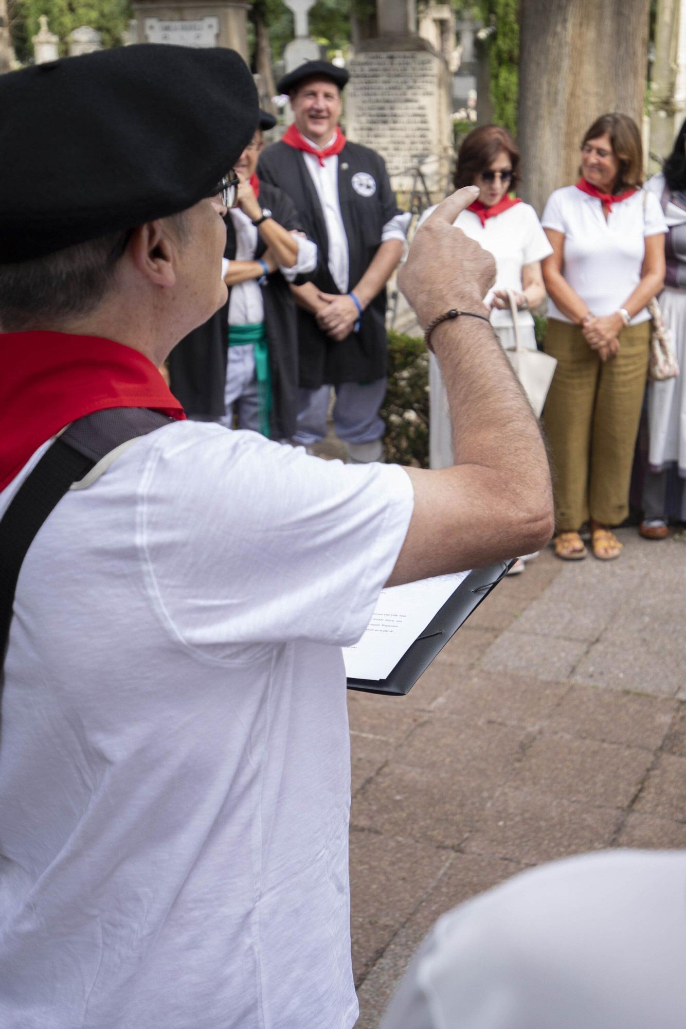 En imágenes: Homenaje en Santa Isabel a los celedones de oro fallecidos
