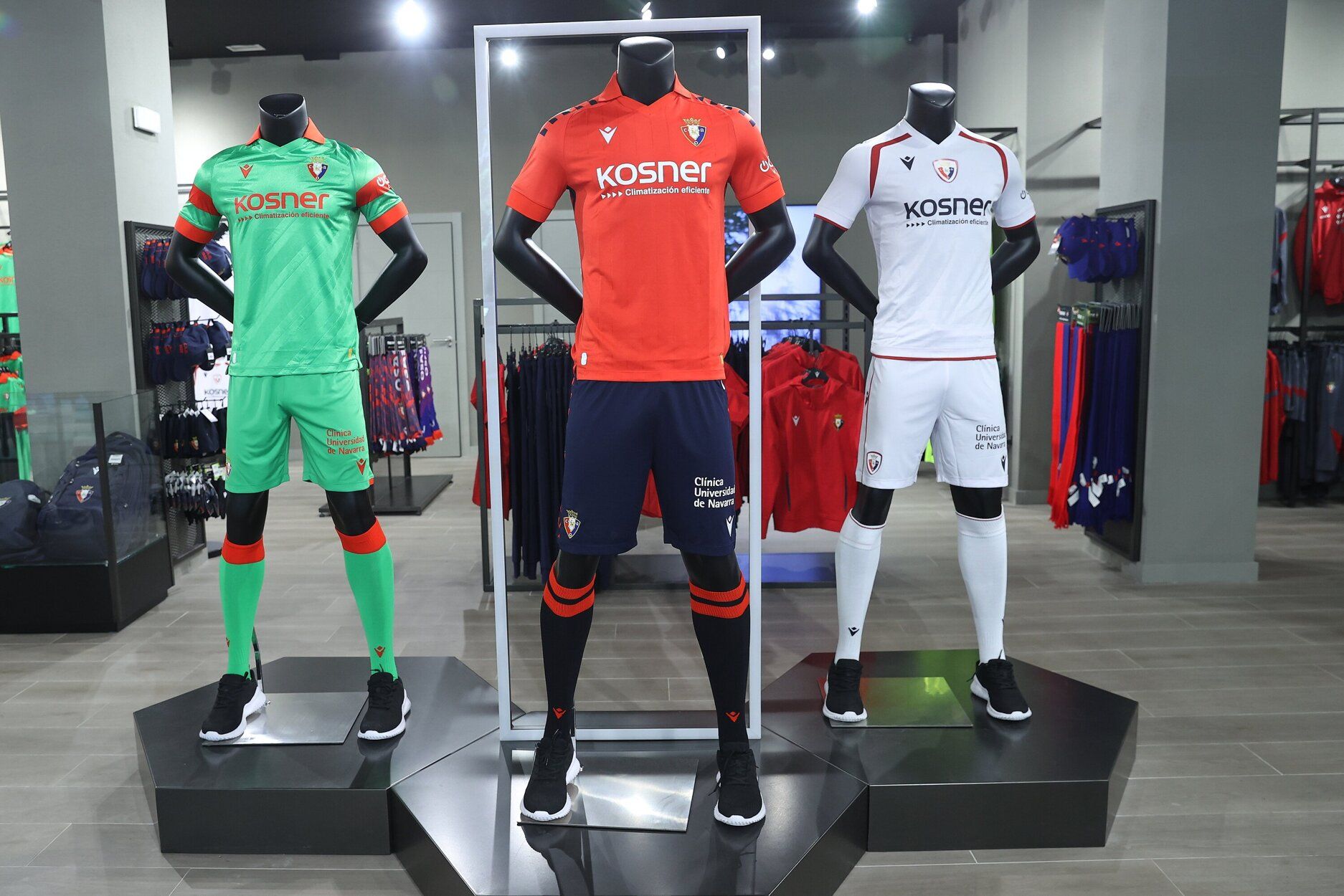 Fotos de la tercera equipación de Osasuna