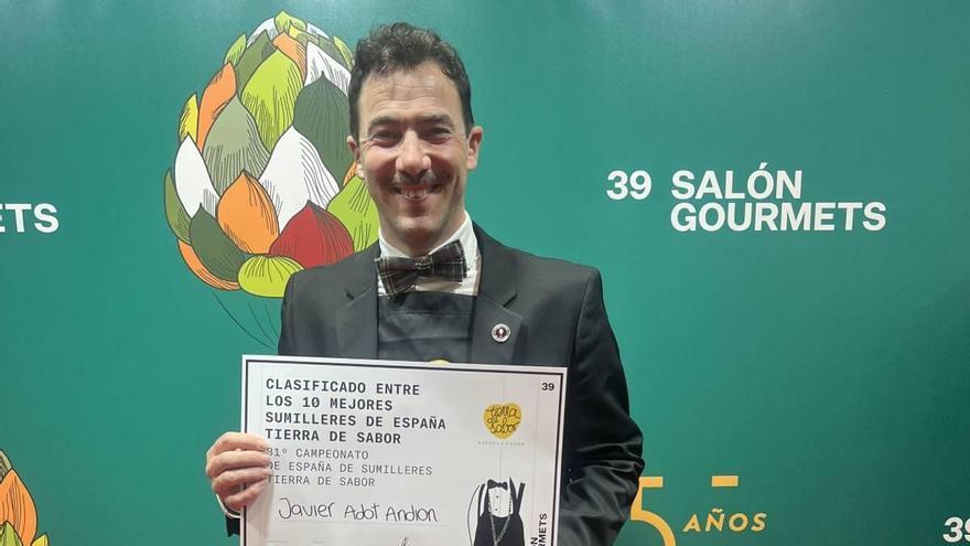 Javier Adot es uno de los 10 mejores sumilleres del país