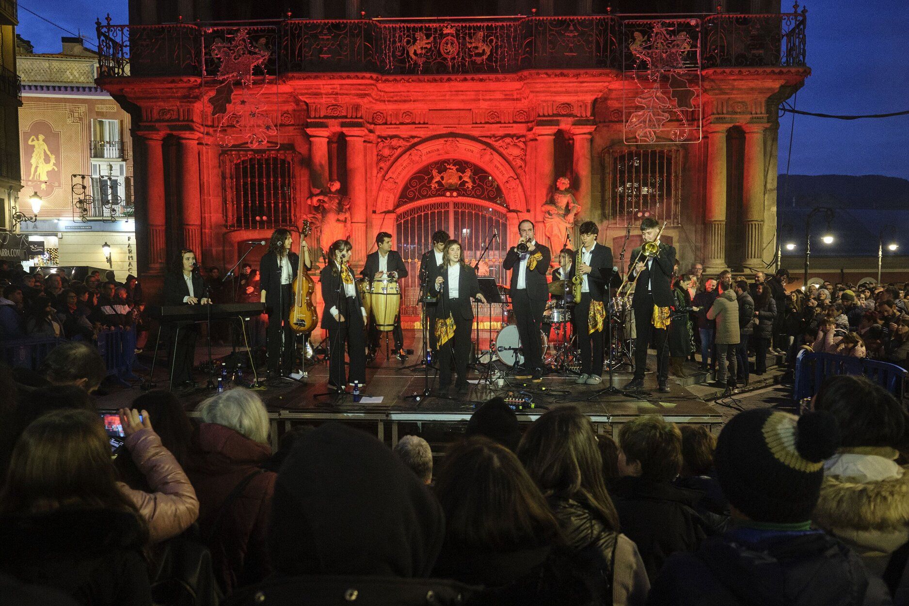 Imagenes del encendido de luces de navidad en Pamplona