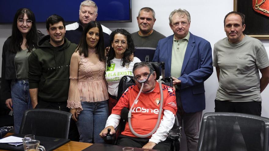 Afectados por la ELA, en el Parlamento de Navarra: &quot;Llega un momento en el que ¿venderemos nuestra casa por la enfermedad?&quot;
