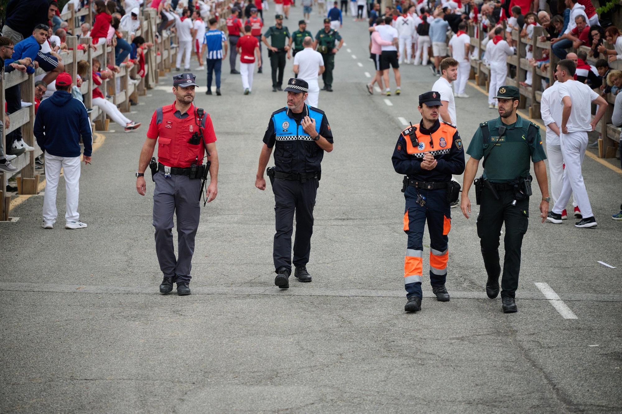 Fotos del segundo encierro de las fiestas de Sangüesa 2025