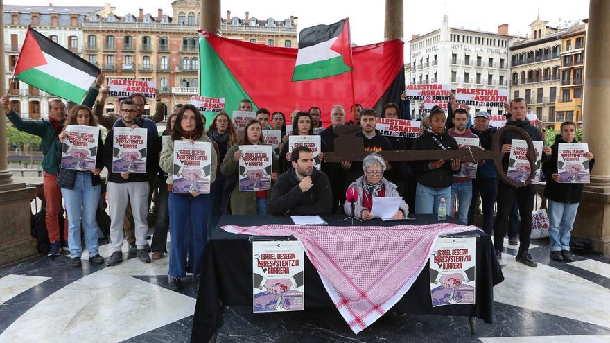 Marcha nocturna en Pamplona para denunciar la 