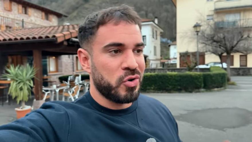 &#039;Cenando con Pablo&#039; disfruta de un &quot;chuletón brutal&quot; en un restaurante navarro destacado por la guía Michelín