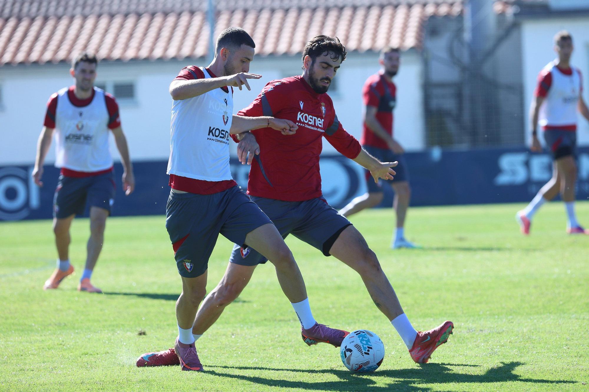 Fotos del entrenamiento de Osasuna (lunes 6 de octubre de 2025)
