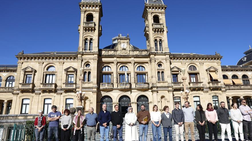 Donostia condena la agresión sexual a un joven en Cristina Enea