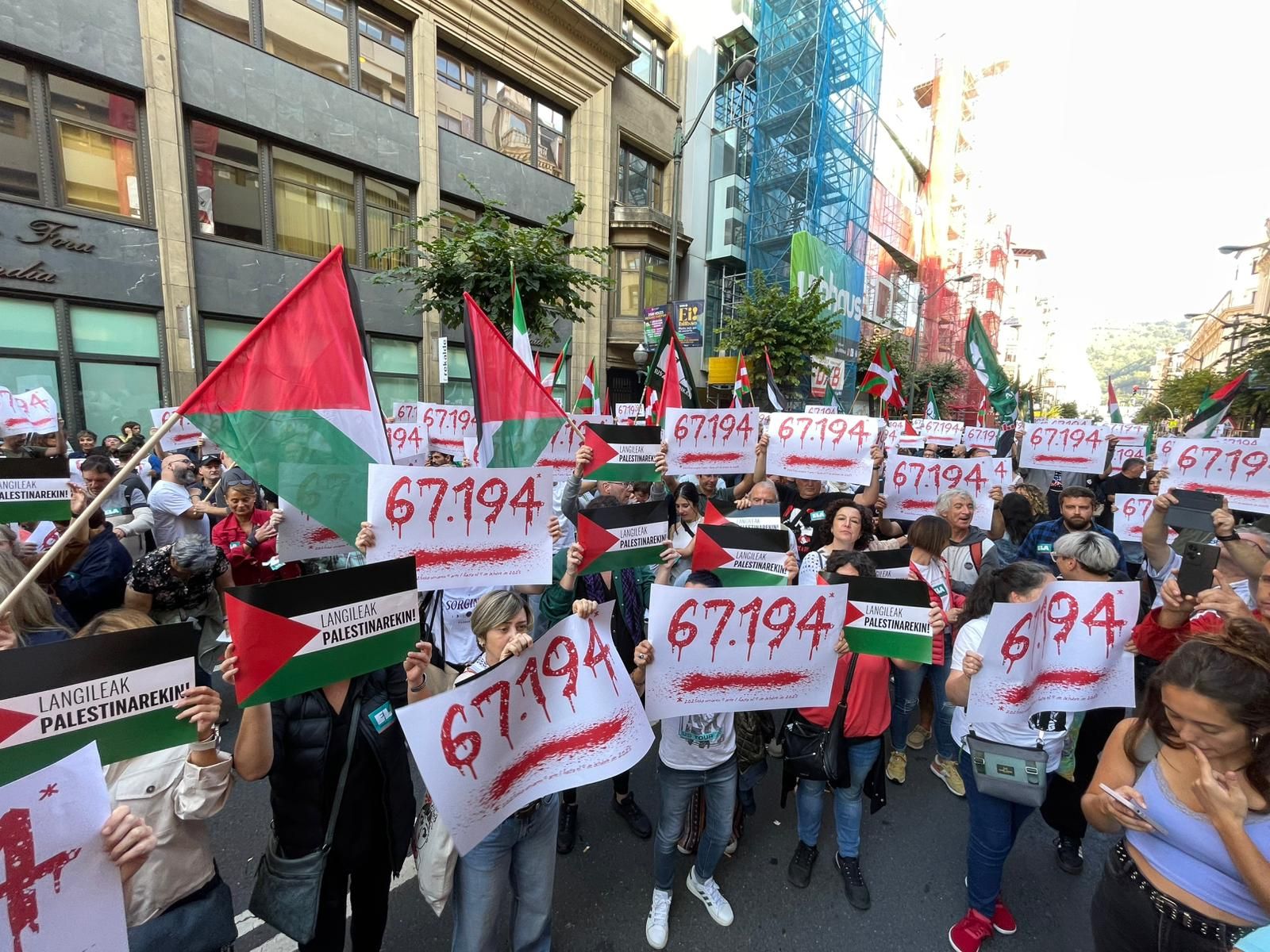Concentración de ELA en Bilbao en el paro y la huelga por Palestina