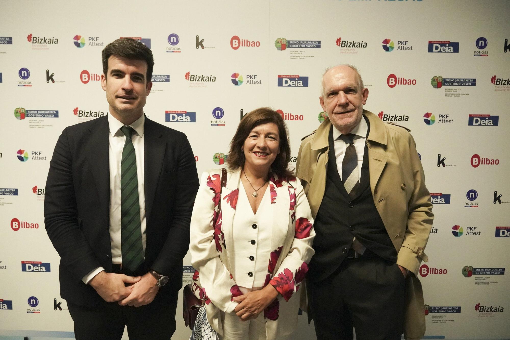 Jon Ansoleaga, Itziar Epalza y Joseba Cedrún acudieron a la entrega de premios.