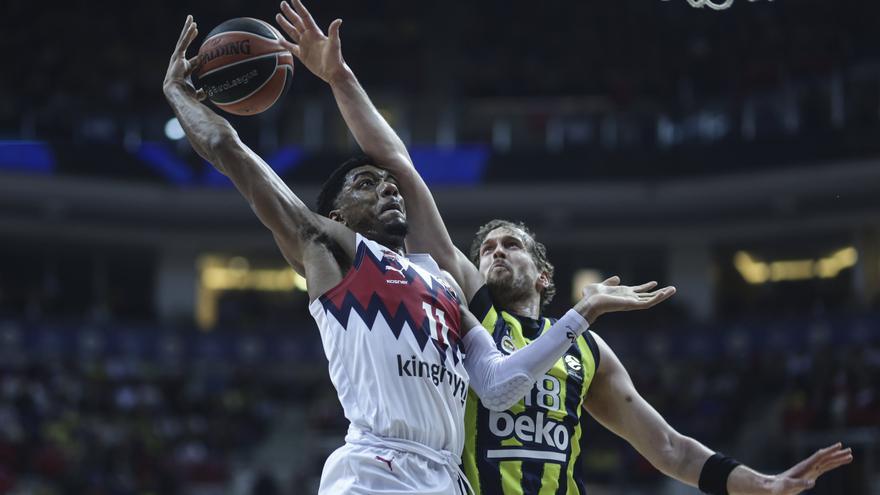 Un sueño de apenas 20 minutos en Estambul (84-71)