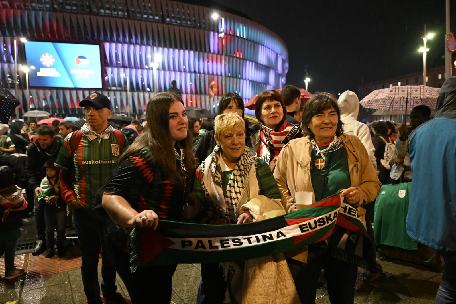 Las mejores imágenes del ambiente festivo en apoyo a Palestina