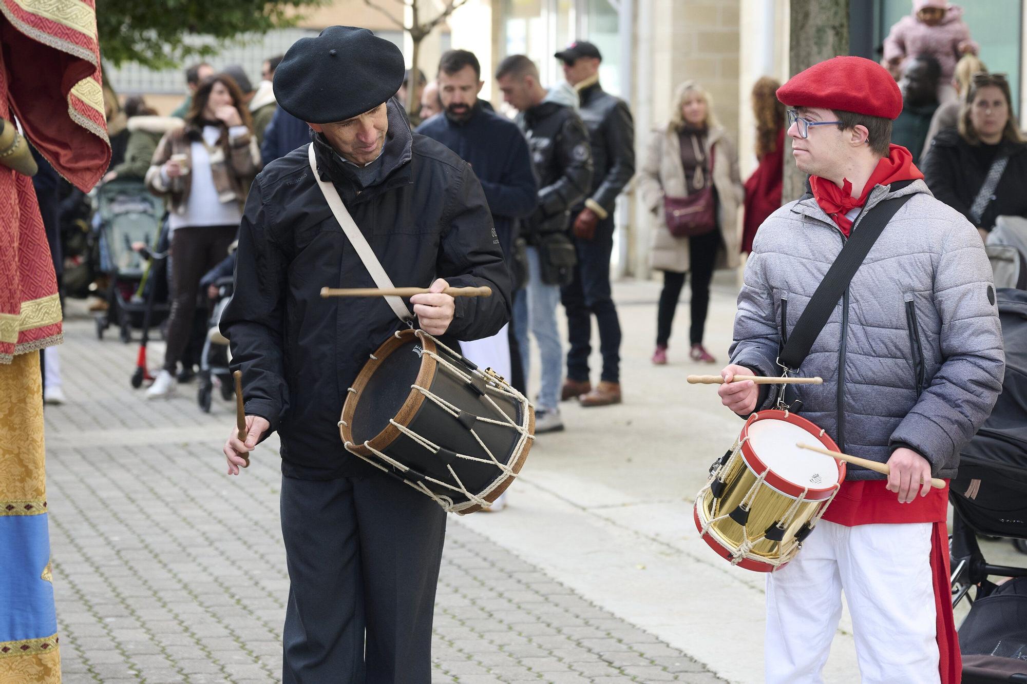 Fotos del chupinazo y pasacalles de las fiestas de San Andrés