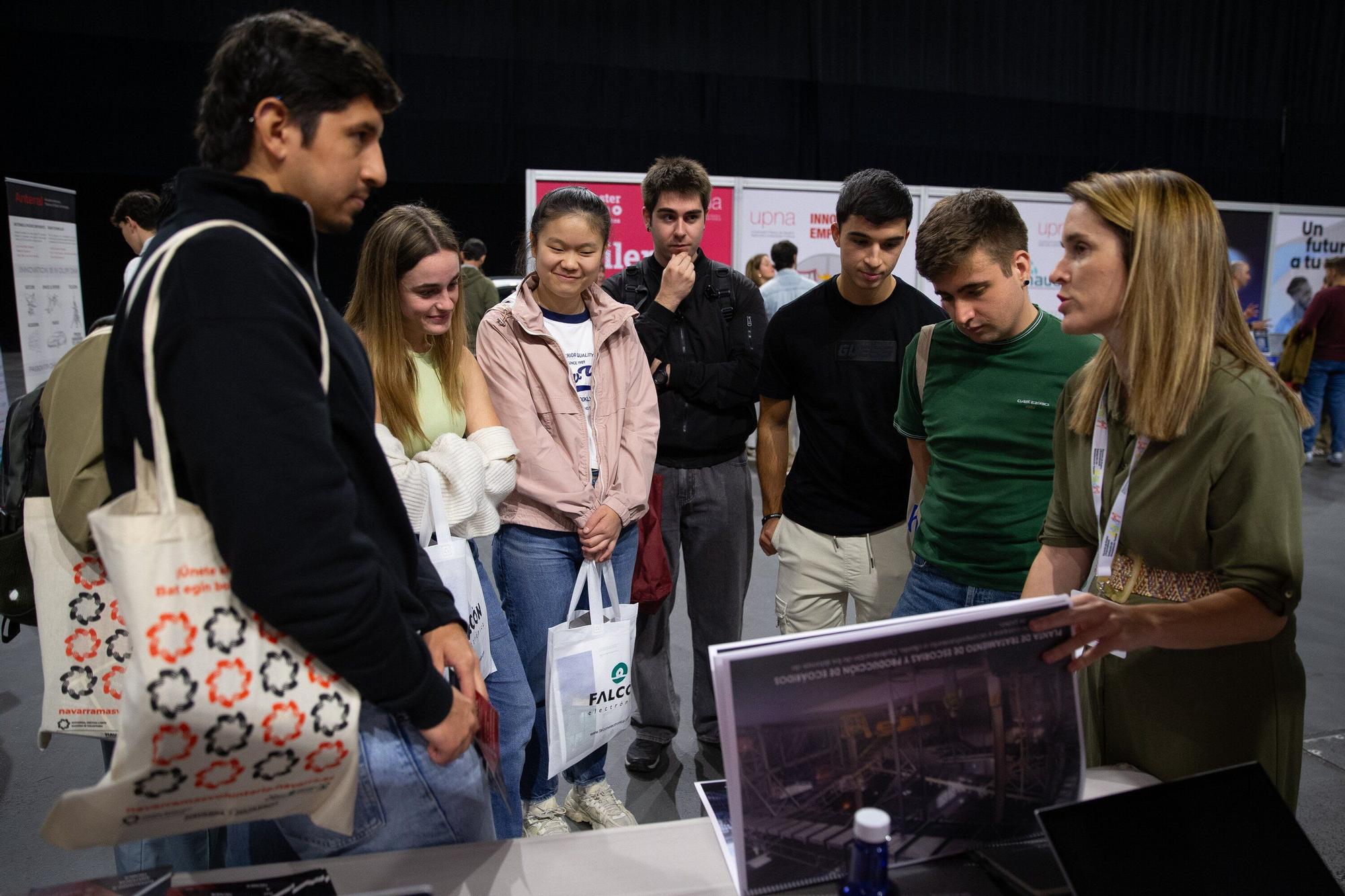 Fotos de la apertura del Encuentro de Empleo y Emprendimiento en la UPNA