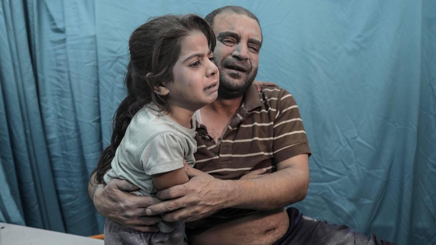 Un bombardeo en un hospital de Gaza deja al menos 500 muertos