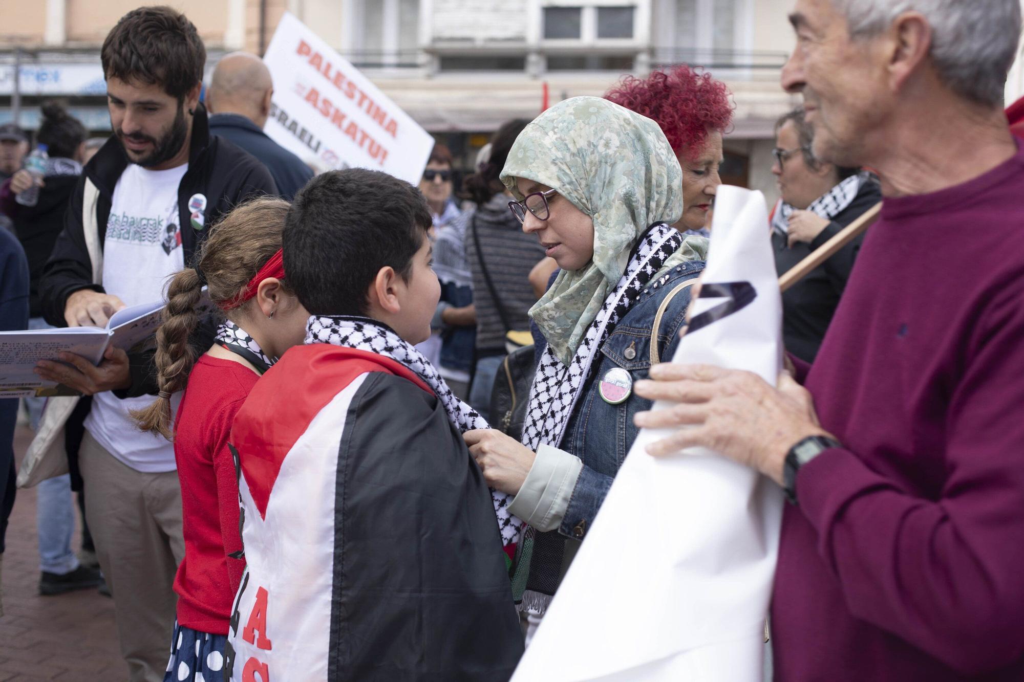En imágenes: Vitoria se manifiesta en apoyo del pueblo palestino