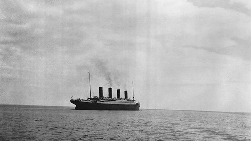 Última imagen del &#039;Titanic&#039; en su travesía a un destino al que no llegaría.